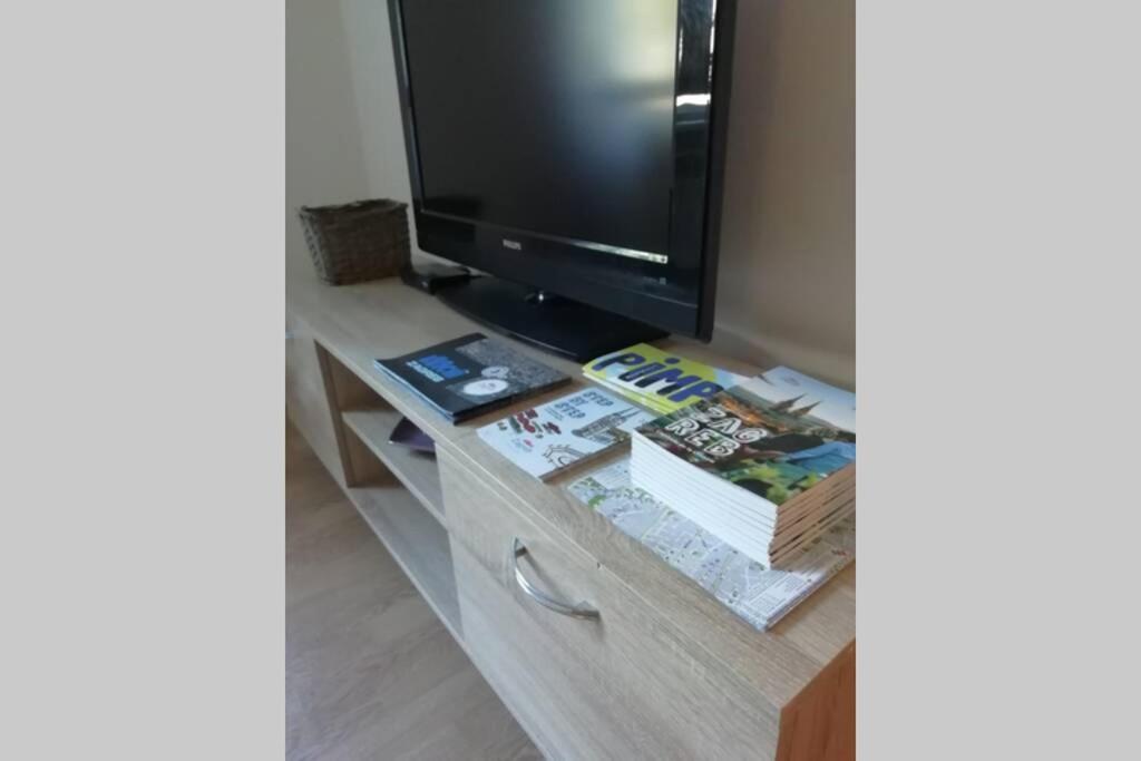 Sarmantni Apartman Malecka Zagreb Eksteriør billede